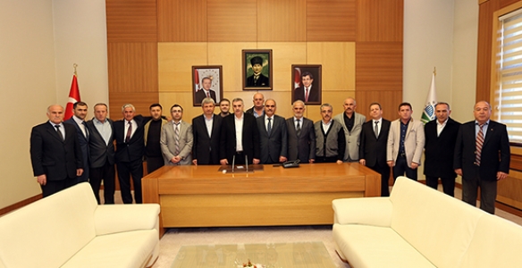 İLÇELERE YENİ SENTETİK SAHALAR KAZANDIRACAĞIZ