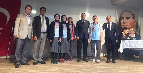 İMAM HATİP ORTAOKULU BAŞARILARA DOYMUYOR