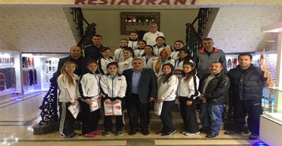 İNCİ'DEN MİLLİLERE MORAL