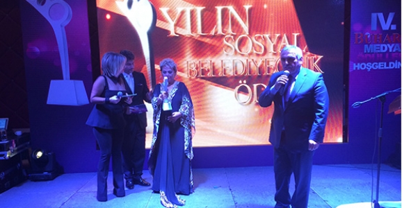 İNCİ'YE BİR ÖDÜL DAHA