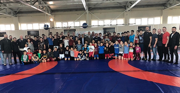 İsveç Milli Takımı Hendek’te