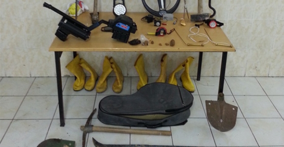 JANDARMA’DAN DEFİNECİLERE SUÇÜSTÜ