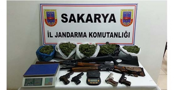 JANDARMADAN SİLAH VE UYUŞTURUCU OPERASYONU