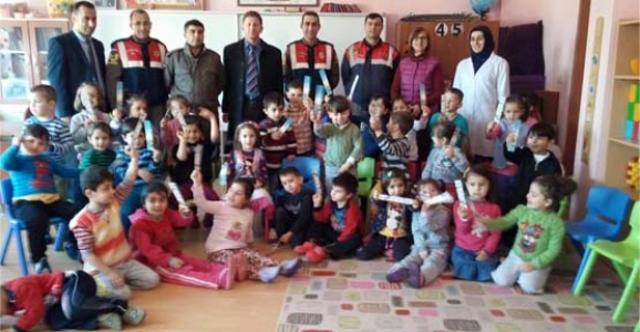 JANDARMA’DAN TRAFİK EĞİTİMİ