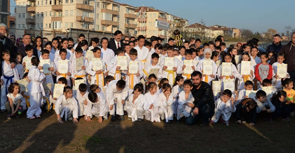 KARATECİLER TERFİ ETTİ