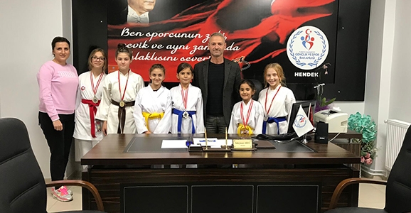 Karateciler’den 6 Madalya