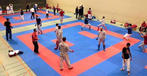 KARATECİLERİMİZ RAKİPLERİNİ BEKLİYOR