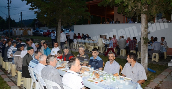 KARATOPRAK MAHALLE HALKI İFTARDA BULUŞTU 