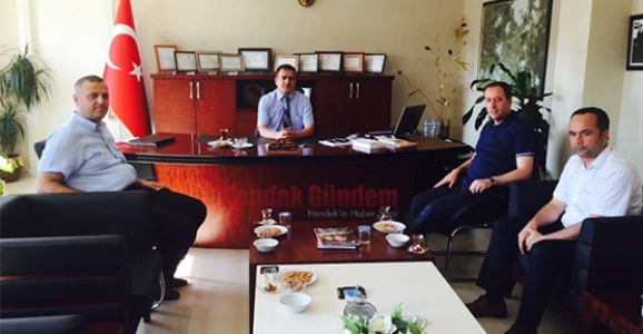 AKBIYIK'A GEYVE BELEDİYE BAŞKANINDAN HAYIRLI OLSUN ZİYARETİ