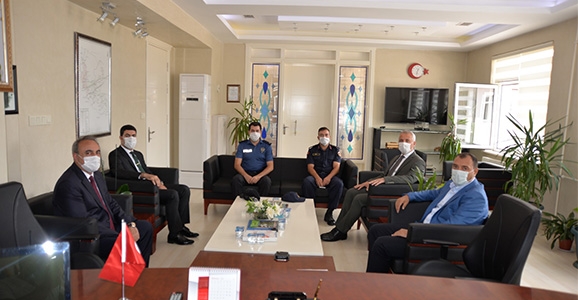 Kaymakamlıkta Hendek Zirvesi 