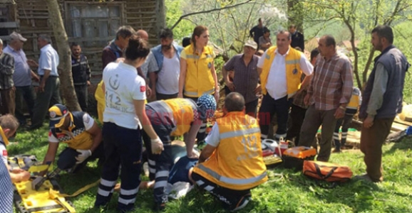 KAZI YAPARKEN GÖÇÜK ALTINDA KALDILAR