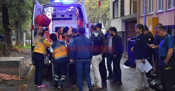 Kocasını Tabanca İle Yaraladı