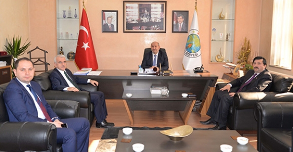 KUNTOĞLU’NDAN PÜSKÜLLÜ’YE ZİYARET