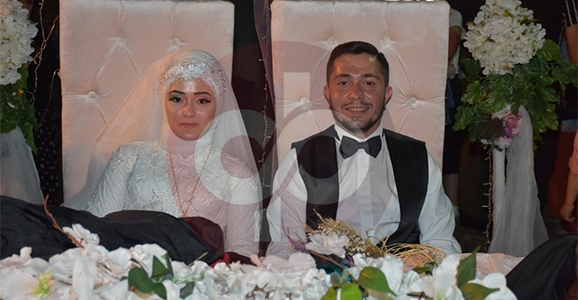 Medine ile Suat Dünyaevine Girdi