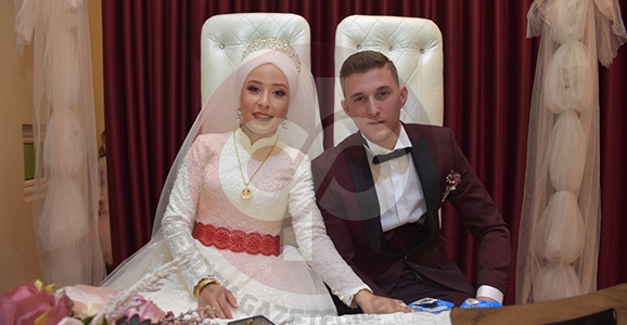 Meral İle Murat Mutluluğa Yelken Açtılar