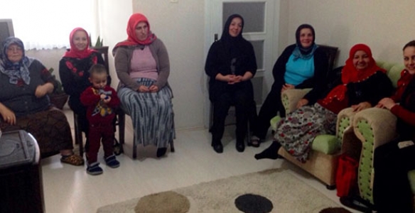 MHP HENDEK KADIN KOLLARINDAN BİRLİK VE BERABERLİK OLGUSU 