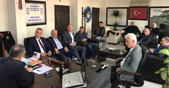 MHP HEYETİ İLÇE EMNİYET MÜDÜRÜNÜ ZİYARET ETTİ