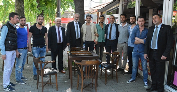 MHP’Lİ ADAY AÇBA’NIN HIZINA YETİŞİLMİYOR