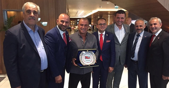 MİLLİ TAKIMA DESTEĞE GİTTİLER