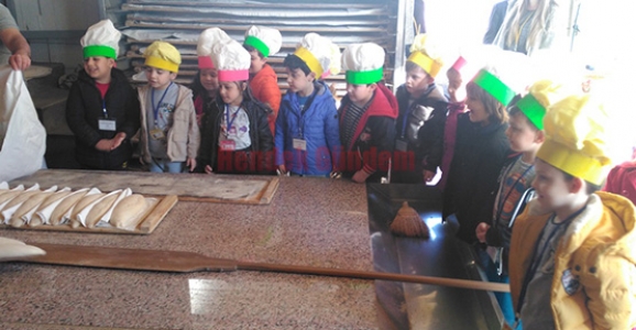 MİNİK ÖĞRENCİLER MESLEKLERİ ÖĞRENİYOR