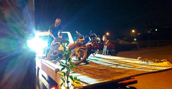 MOTOSİKLET KAZASI 4 YARALI