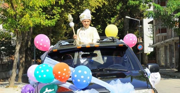 MUHAMMET FATİH DELİKANLILIĞA ADIM ATTI