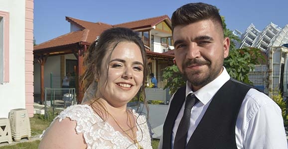 Murat ile Özlem Dünya Evine Girdi