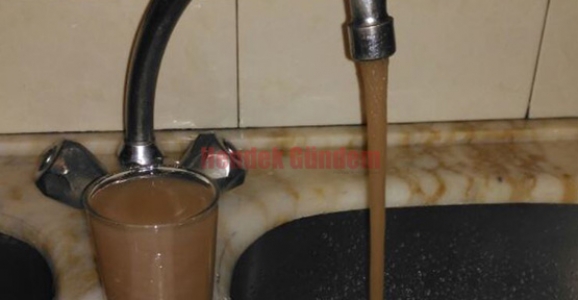 MUSLUKLARDAN ÇAMUR AKIYOR