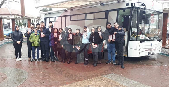 Öğrenciler Kızılay için çalışma yaptı