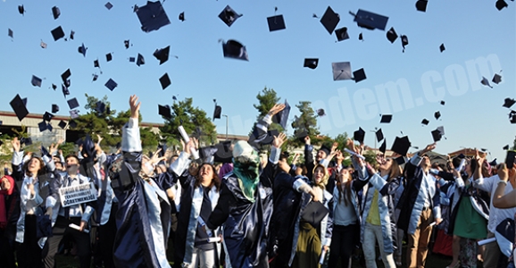 ÖĞRETMEN ADAYLARI KEP ATTI