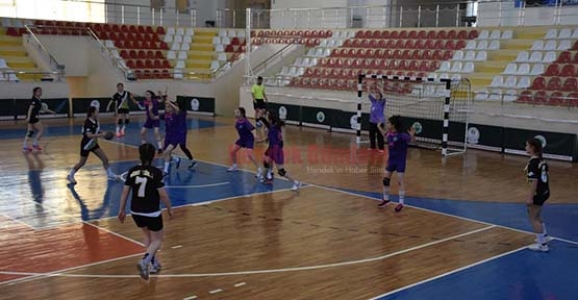 OKUL SPORLARI HENTBOL MÜSABAKALARI BAŞLADI