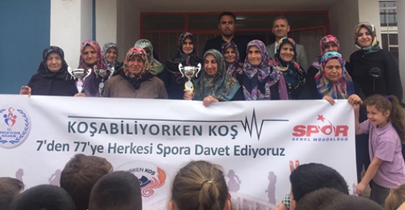 OKUMA YAZMA KURSİYERLERİNDEN ETKİNLİK