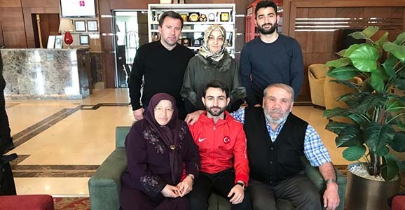 Ömer Faruk’a aile morali 