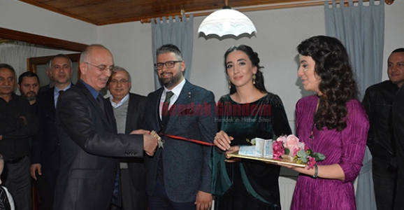 ÖMER VE MİNE EVLİLİK YOLUNDA İLK ADIMI ATTI