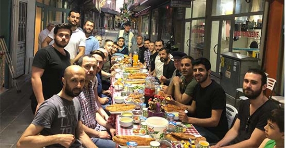 Orta Sokak Esnafları İftarda Buluştu