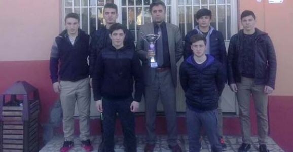 OSMANGAZİ TEKNİK ANADOLU LİSESİ ÖĞRENCİLERİ SAKARYA ŞAMPİYONU