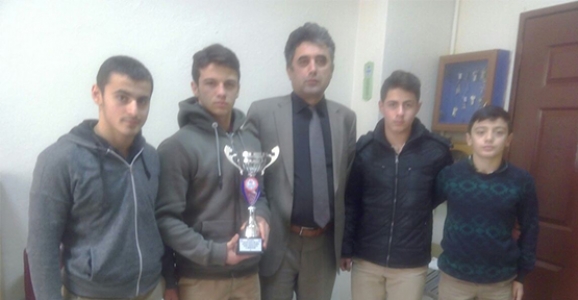 OSMANGAZİ TEKNİK LİSESİNDEN 3 ALTIN 1 GÜMÜŞ MADALYA