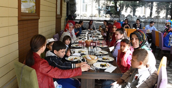 OTİZM FARKINDALIK GÜNÜNDE BULUŞTULAR