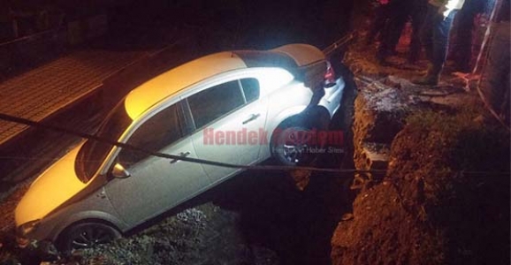 OTOMOBİL KÖPRÜ İNŞAATINA UÇTU