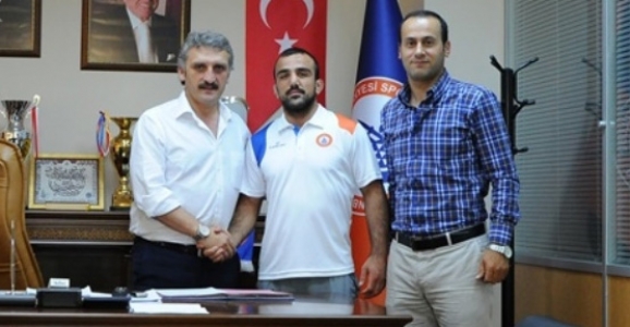 ÖZEL BÜYÜKŞEHİR BELEDİYESPOR İLE ANLAŞTI