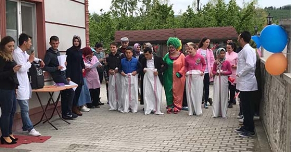 ÖZEL ÇOCUKLAR 23 NİSAN COŞKUSU YAŞADI