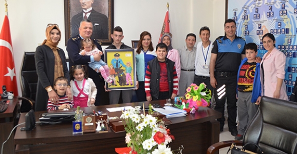 ÖZEL ÇOCUKLARDAN DUYGULANDIRAN HEDİYE