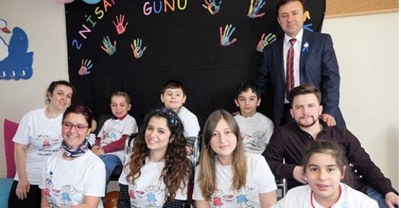 ÖZEL EĞİTİM OKULUNDA OTİZM FARKINDALIK GÜNÜ 