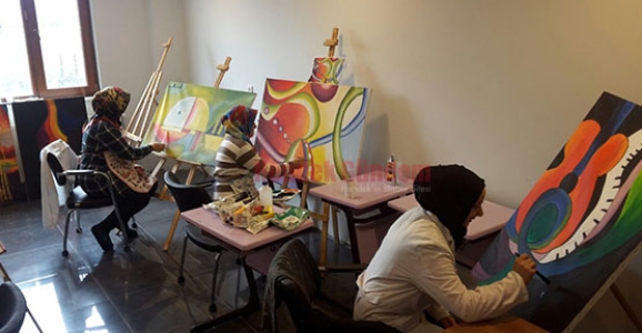 ÖZEL OKULDA VELİLERE DE ÖZEL EĞİTİM