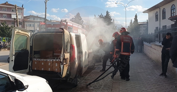 Park Halindeki Araç Yandı