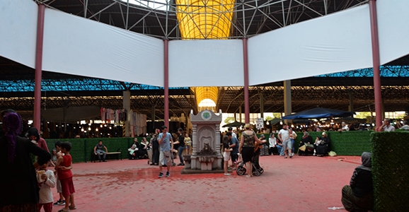 Pazar Yerinin Buluşma Noktası Oldu