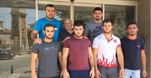 PEHLİVANLARA HENDEK’TEN TAM DESTEK