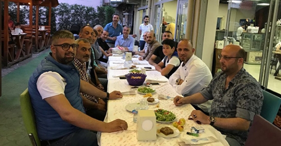 Pideci Ayhan İftar Verdi