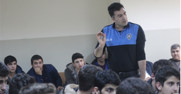 POLİS, ÖĞRENCİLERDEN YARDIM İSTEDİ