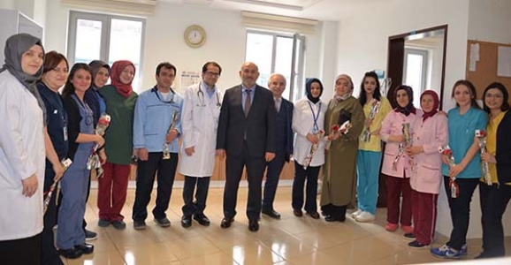 PÜSKÜLLÜ, DOKTORLARIN TIP BAYRAMINI KUTLADI